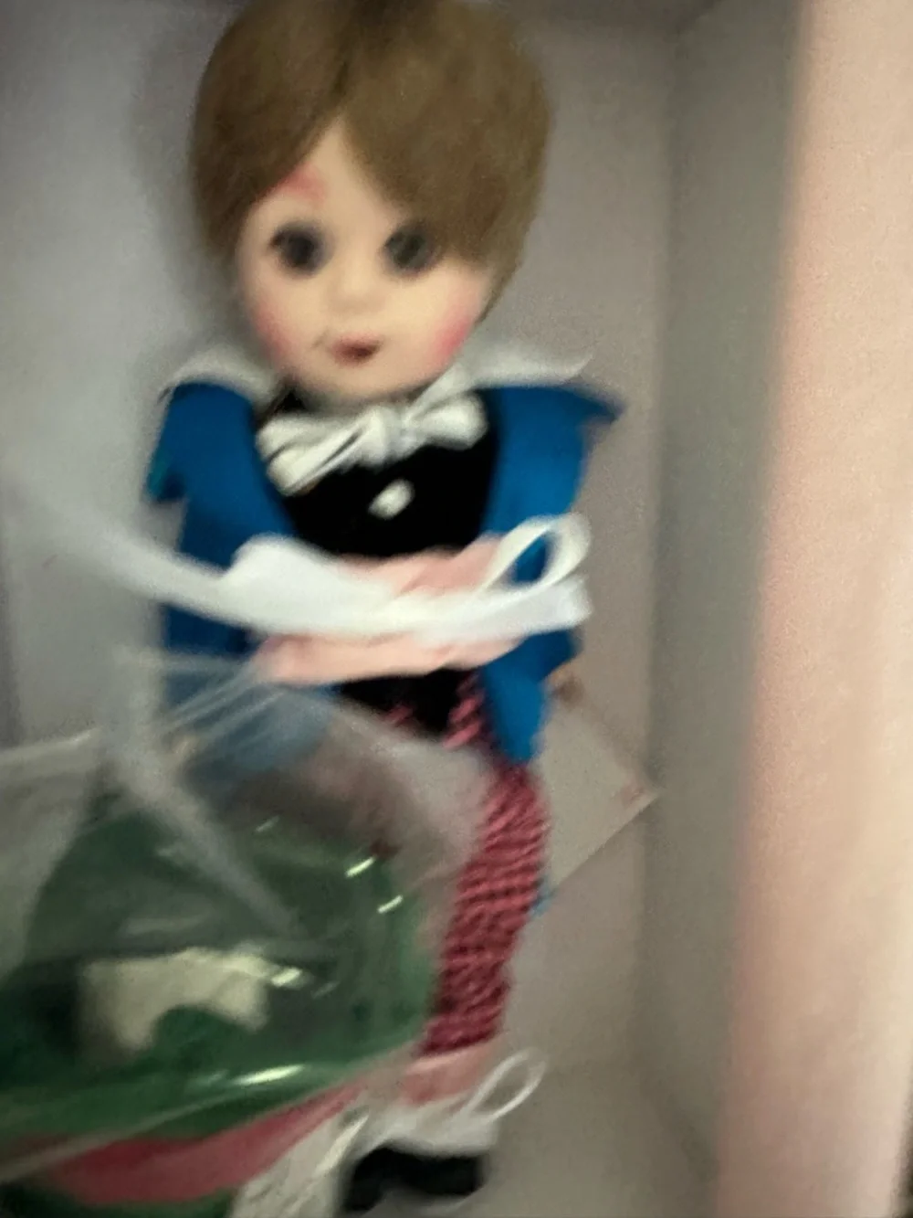 Mad Hatter Madame Alexander Alice in Wonderland 51915 vintage NIB 8” doll - Picture 4 of 7